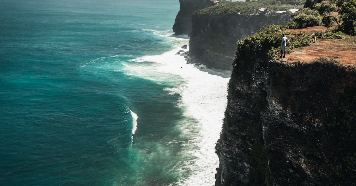 First Aid Tips for Common Surfing Injuries