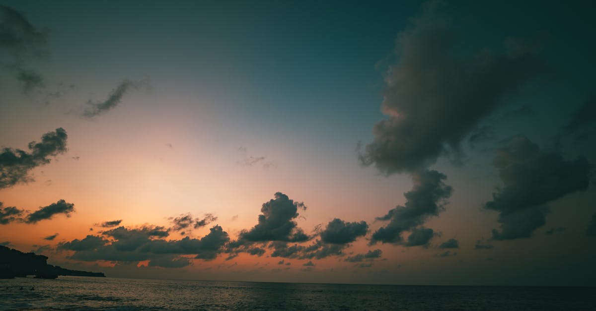 How to Stay Safe While Surfing in Crowded Areas